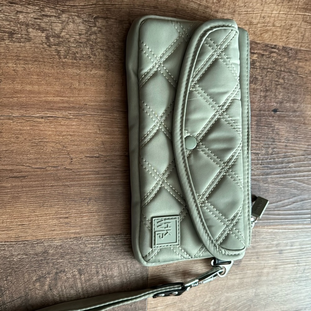 Ihkwip clutch NWOT